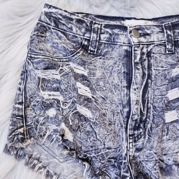 🌞 Aphrodite Los Angeles Destructed Denim Shorts - Picture 4 of 4